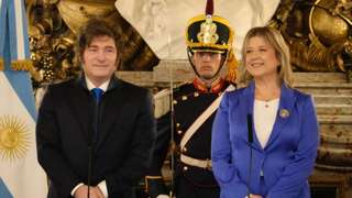 El Gobierno excluirá a presos del régimen laboral común y eliminará aguinaldo y vacaciones