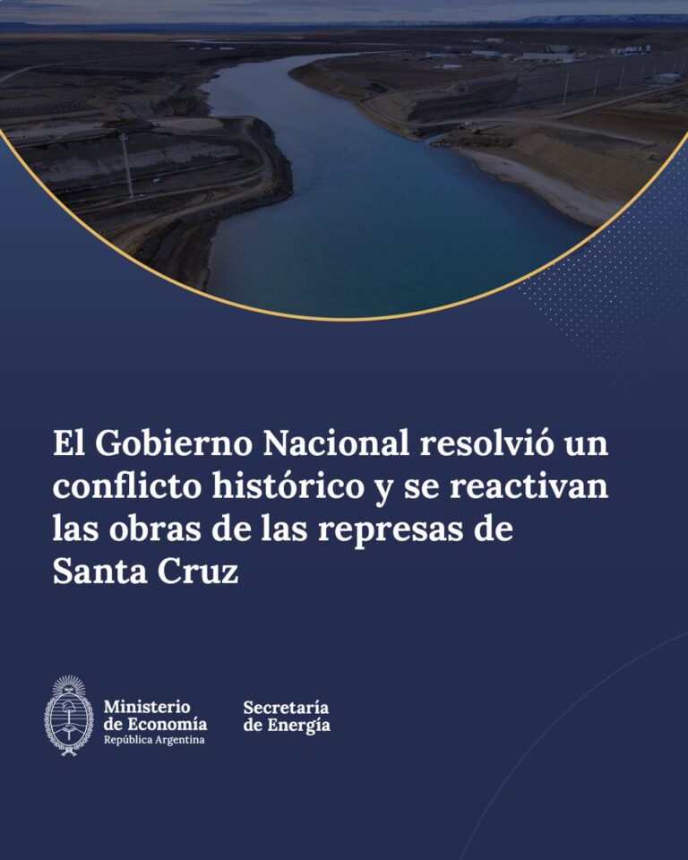 El Gobierno Nacional acordó el reinicio de las obras de las represas de Santa Cruz, luego de años de suspensión por incumplimientos contractuales y falta de actualizaciones de precios. La medida busca ordenar un conflicto que se arrastraba desde hace años y que había frenado el avance del proyecto, siguiendo la decisión de este Gobierno de respetar los compromisos asumidos por el país. Con esta decisión, se avanza en la regularización de las condiciones para retomar la construcción de la represa Cepernic, que podría finalizarse en 2030 y aportaría 1860 GWH al Sistema Argentino Interconectado (SADI). Más información 👇
