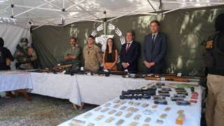 Falló la venganza desde las cárceles: descubren un arsenal enterrado que criminales planeaban usar para atacar a Pullaro